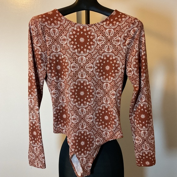 Neon Soul Tops - 18. Neon Soul Brown Paisley Long Sleeve Open Back Bodysuit Size XL